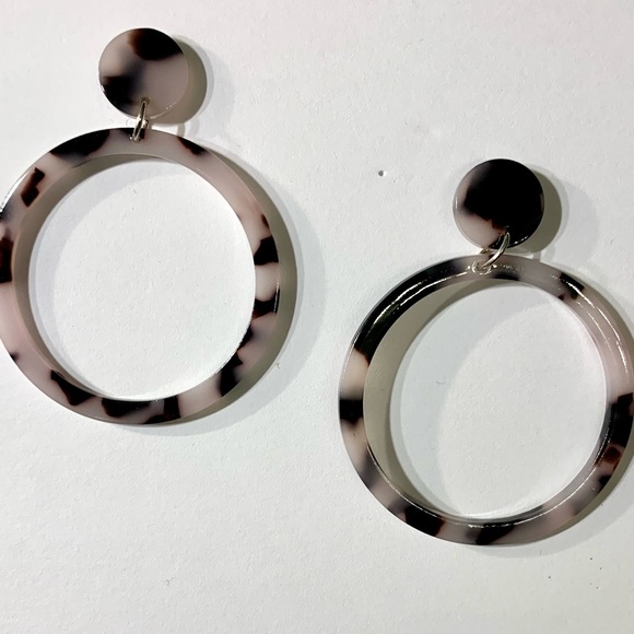 Acrylic Stud Hoop Earrings $9 - Picture 6 of 10